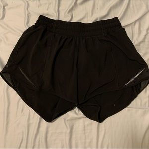 Lululemon hotty hot short